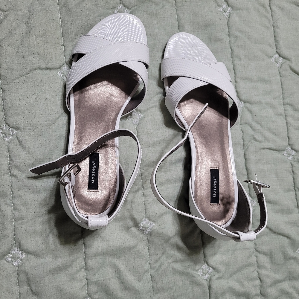 Sandals - Picture 3 of 3